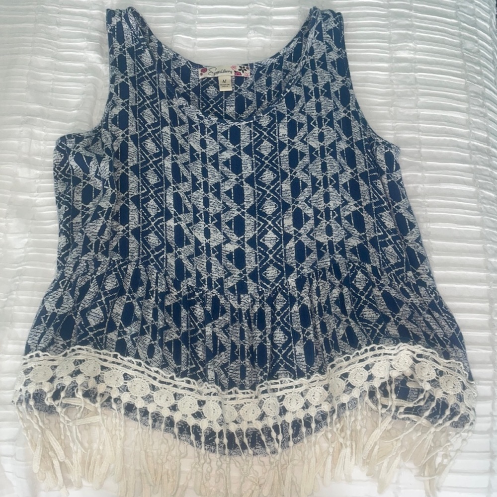 Patterned tank blouse. Size: Medium. Navy blue and cream white.